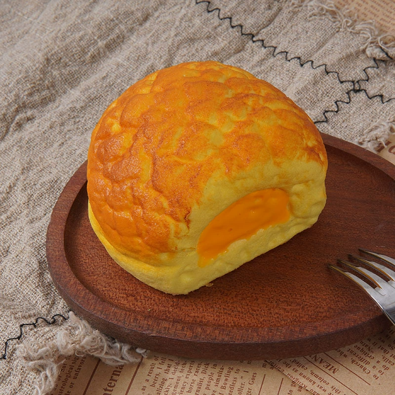 Cream puff bread squishy toy