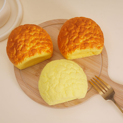 Cream puff bread squishy toy