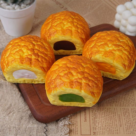 Cream puff bread squishy toy